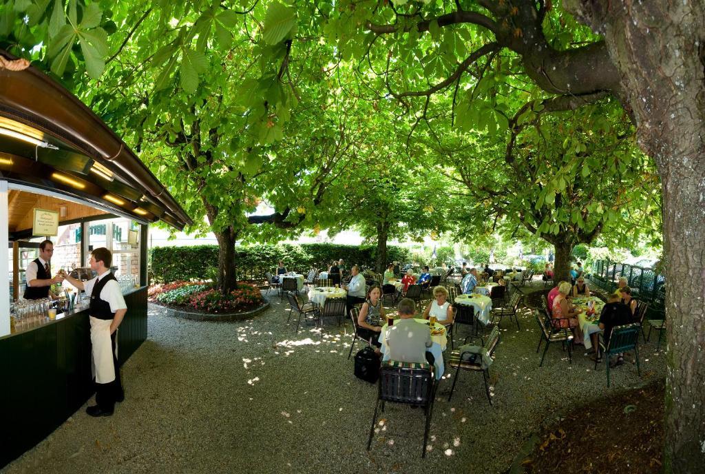 Hotel Landgasthof Altwirt Seeham Екстер'єр фото