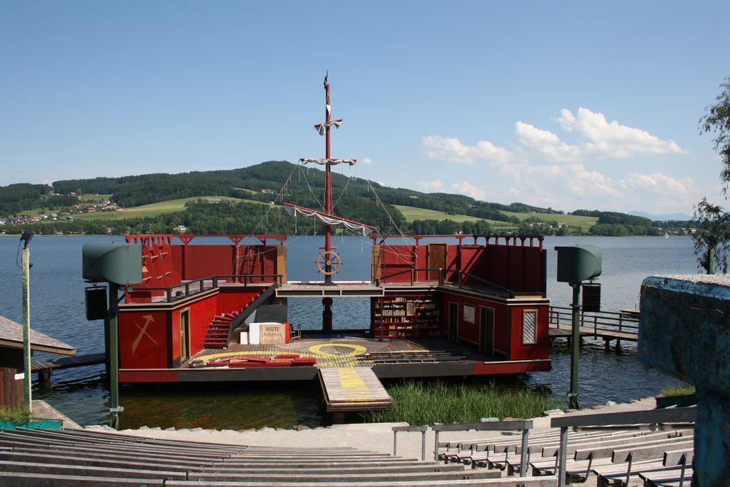 Hotel Landgasthof Altwirt Seeham Екстер'єр фото