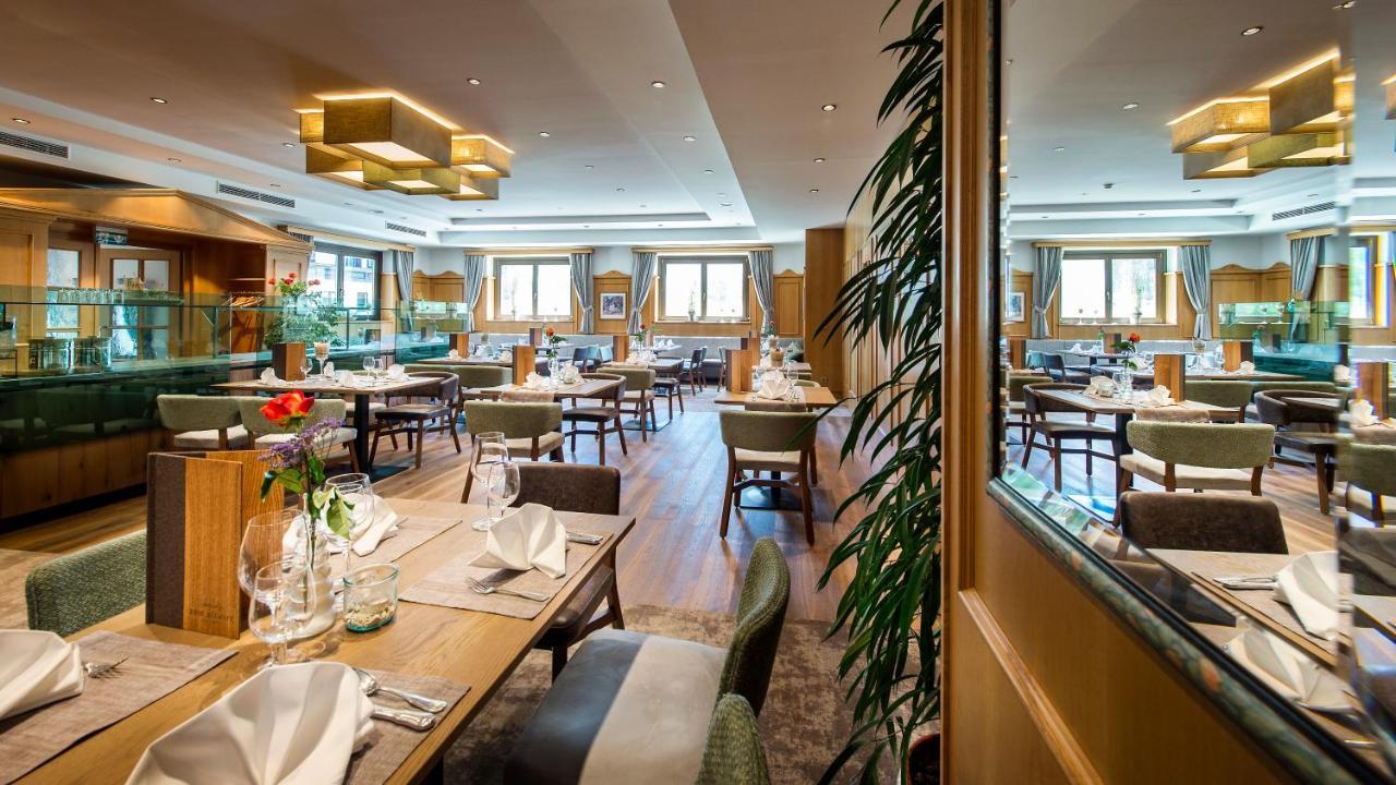 Hotel Landgasthof Altwirt Seeham Екстер'єр фото