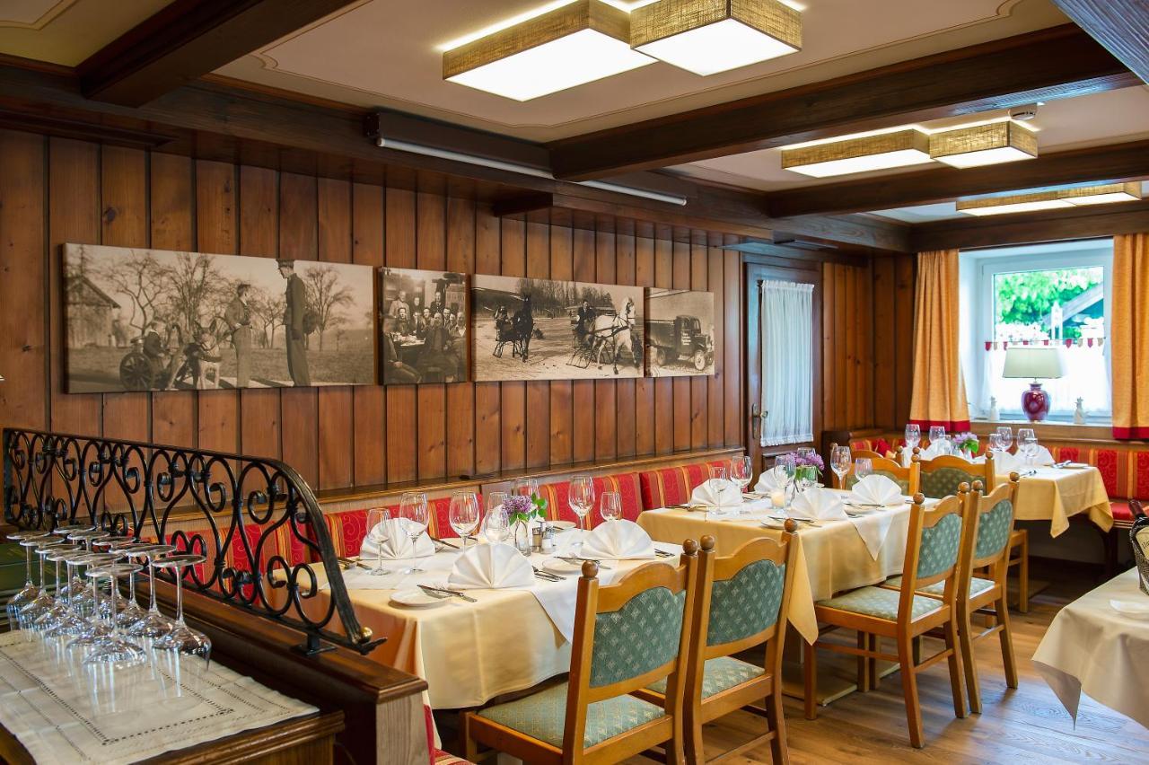 Hotel Landgasthof Altwirt Seeham Екстер'єр фото