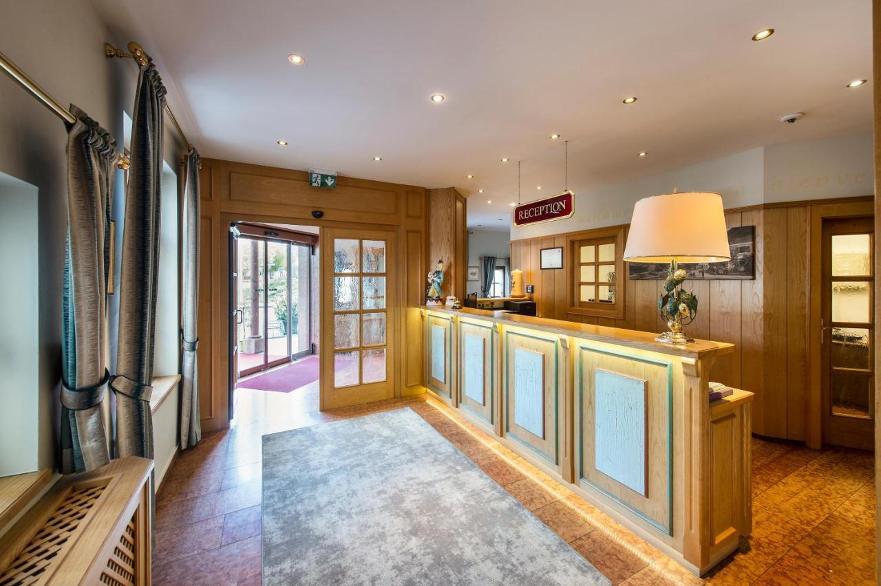 Hotel Landgasthof Altwirt Seeham Екстер'єр фото