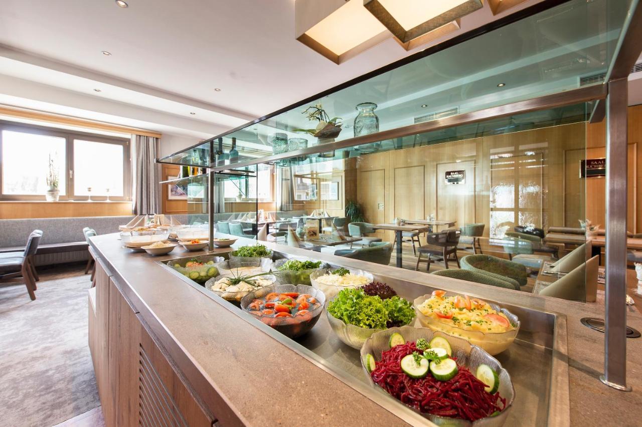 Hotel Landgasthof Altwirt Seeham Екстер'єр фото